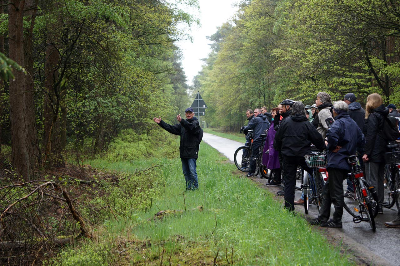 Read more about the article Öffentliche “Mastentour” mit dem Fahrrad